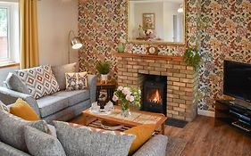 Hawks Mill Cottage